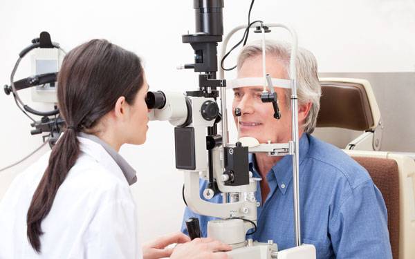 Find an eye doctor (optometrist or opthalmologist) in San Diego at Scripps Health.
