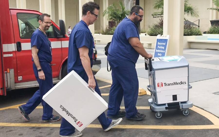 
Medical workers transport organ to Scripps Green.