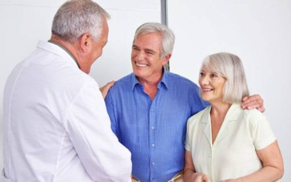 PR Encinitas community relations-generic Doctor and Senior Patients 600×375