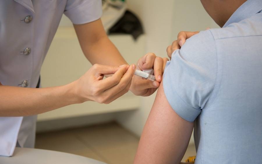 Patient receiving flu shot