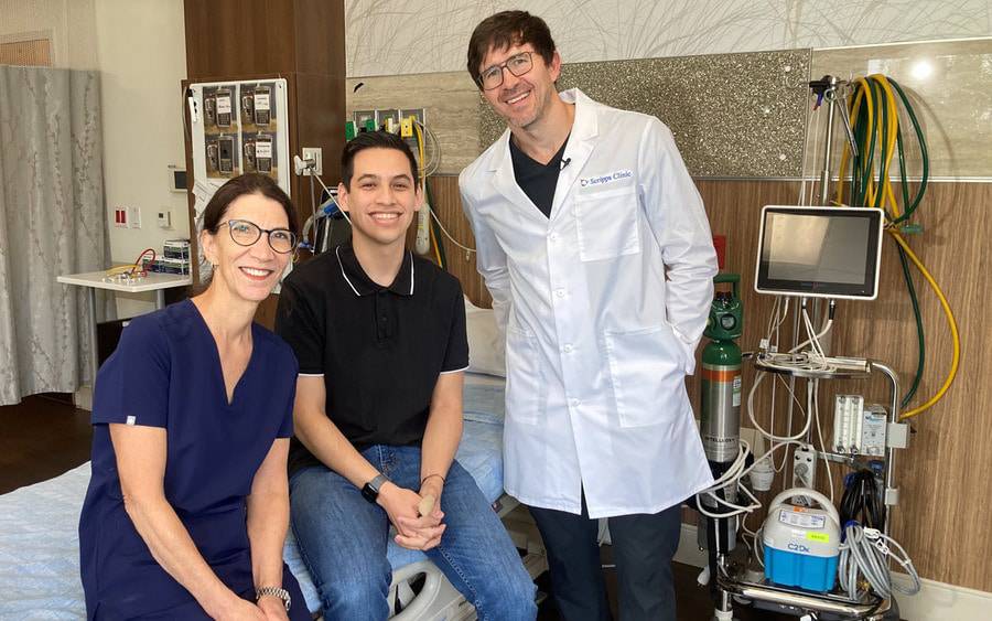 Scripps Memorial Hospital La Jolla emergency on-call hand surgeon Kristopher Downing, MD, (right) and Scripps La Jolla Emergency Department nurse Doris Mancuso, RN, (left) were part of the extended team that made sure patient Jordan Mendoza made it to his wedding one time. 