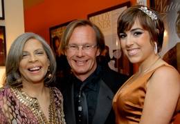 Grammy Award-Winning artist Patti Austin (left) celebrates Scripps Mercy Hospital with event chairs Brittany Jones and JD Bols.