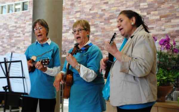 Anastasia Custis Berkheimer, of La Mesa, celebrated her final day of treatment with a ukulele concert at the Scripps Proton Therapy center.