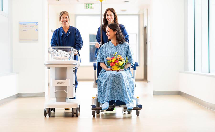A photo of a spacious and bright medical surgery patient room in the new Lusardi Tower in Encinitas, CA.