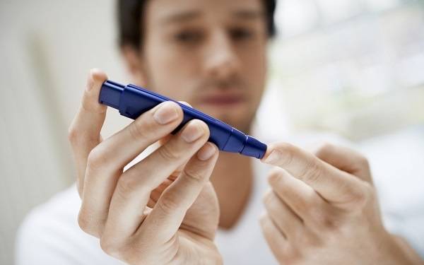Diabetes is a growing health problem in the U.S. In San Diego County, additional hospital costs for patients with diabetes run up to $120 million a year. Dr. Athena Philis-Tsimikas of the Scripps Whittier Diabetes Institute discusses this alarming trend.
