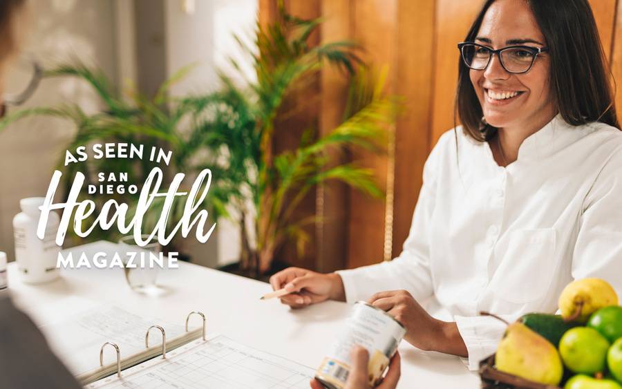 A registered Dietitian having a consultation with a patient.