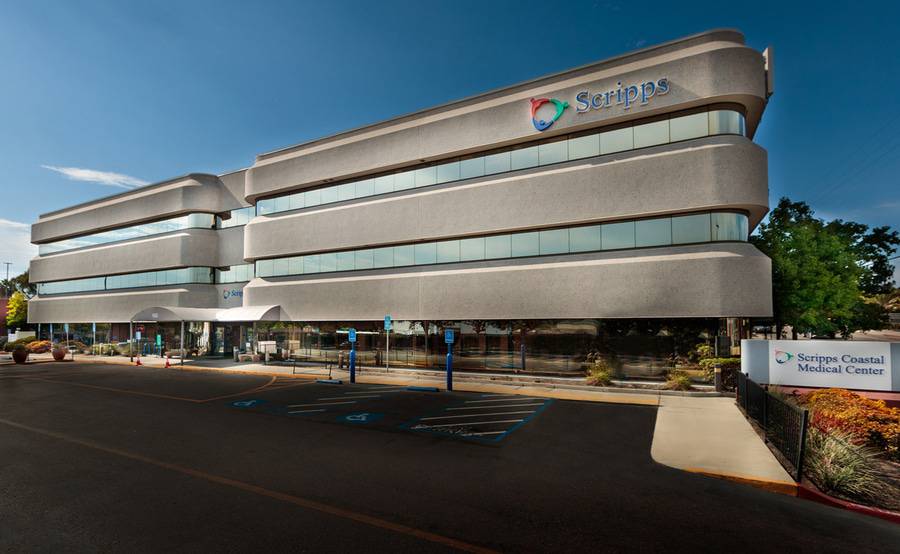 The exterior of Scripps Coastal Medical Center Vista, a multispecialty clinic located just off Highway 78 and West Vista Way.