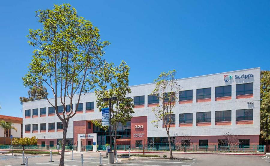 The exterior of the medical office building at 320 Santa Fe Dr, where doctors from Scripps Clinic Encinitas provide specialty care.