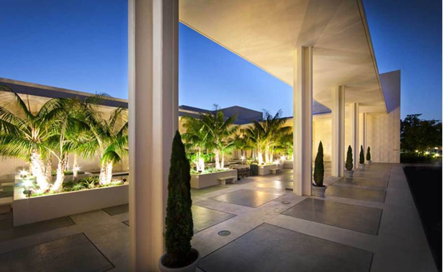 The exterior of Scripps Clinic Sleep Center, inside Scripps Green Hospital, located on the Torrey Pines Mesa in La Jolla.