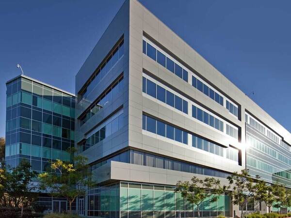 An image of the Scripps Clinic Carmel Valley location. 