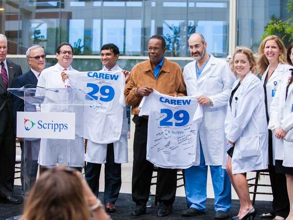 Scripps heart care physicians and experts gather to celebrate baseball legend Rod Carew's life and successful recovery. 