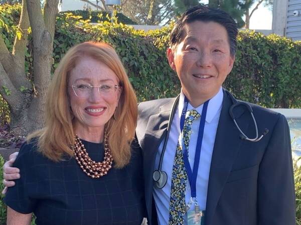 Breast cancer patient Debra Thomas and Ray Lin, MD, Scripps MD Anderson radiation oncologist appeared together on KUSI.