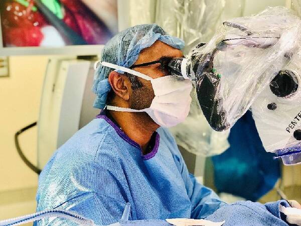 Scripps Surgeon Is First to Perform New Cancer-Related Procedure in Region