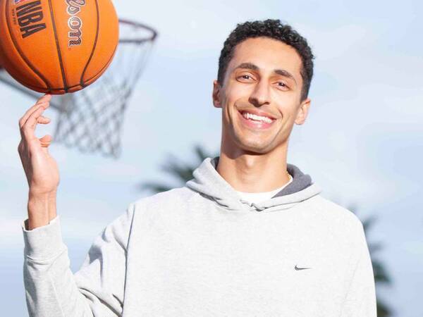 Sports Medicine Doctor Applies Lessons From Playing Career
