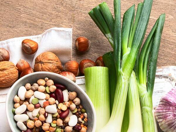 How Prebiotics and Probiotics Boost Gut Health