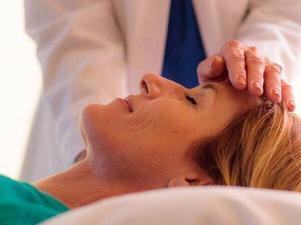 What Is Healing Touch Therapy?