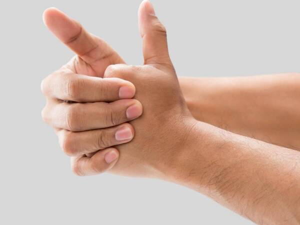 Cracking Your Knuckles: Myths and Facts