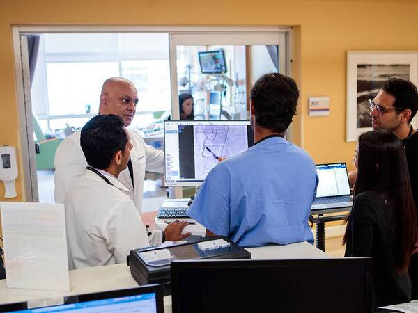 Cardiovascular Fellowship faculty provide opportunities for clinical exposure fellows to conduct hands-on, leading-edge research with scientists and physicians who are recognized throughout the world.