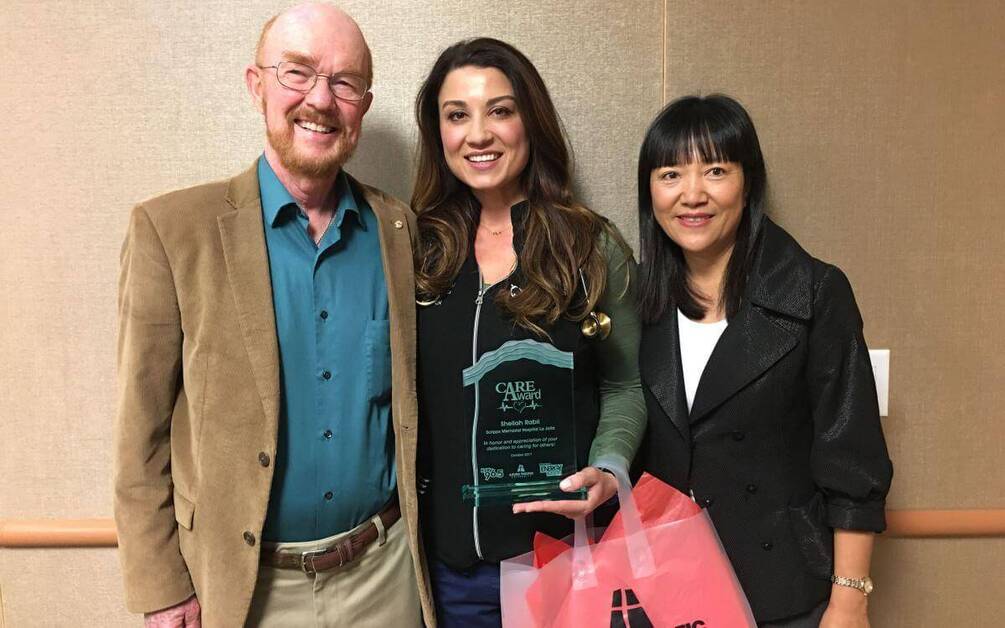 Scripps La Jolla ICU RN Sheila Rabii receives award - Scripps Health