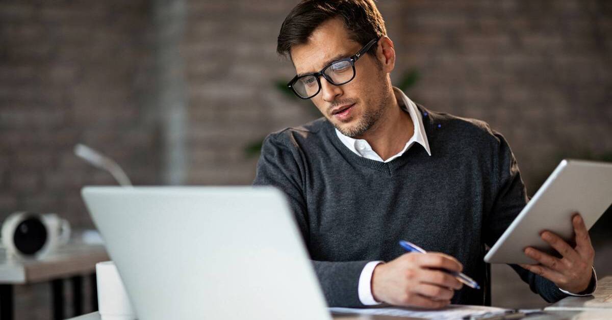 Tips to Curb Screen Time for Adults - Scripps Health
