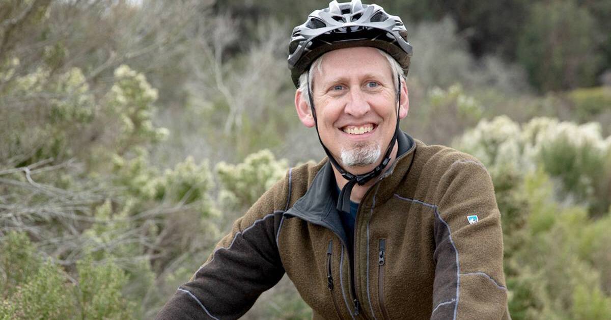 Surgeon Unwinds Mountain Biking with Family - Scripps Health